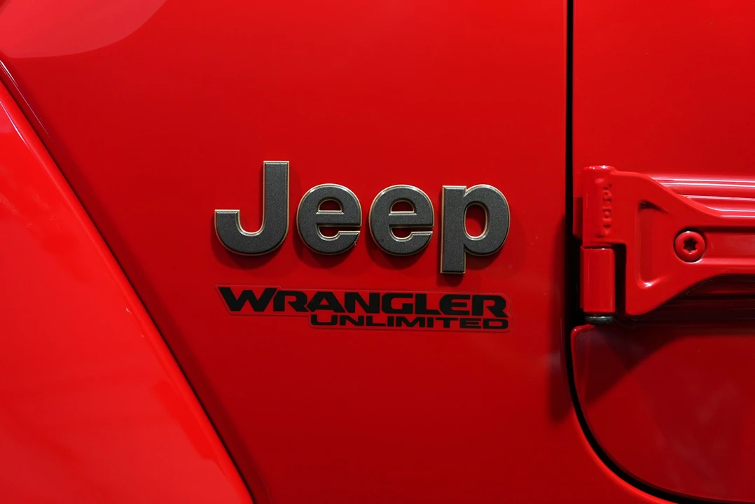 2021 Jeep JL Wrangler - Image 18 of 21