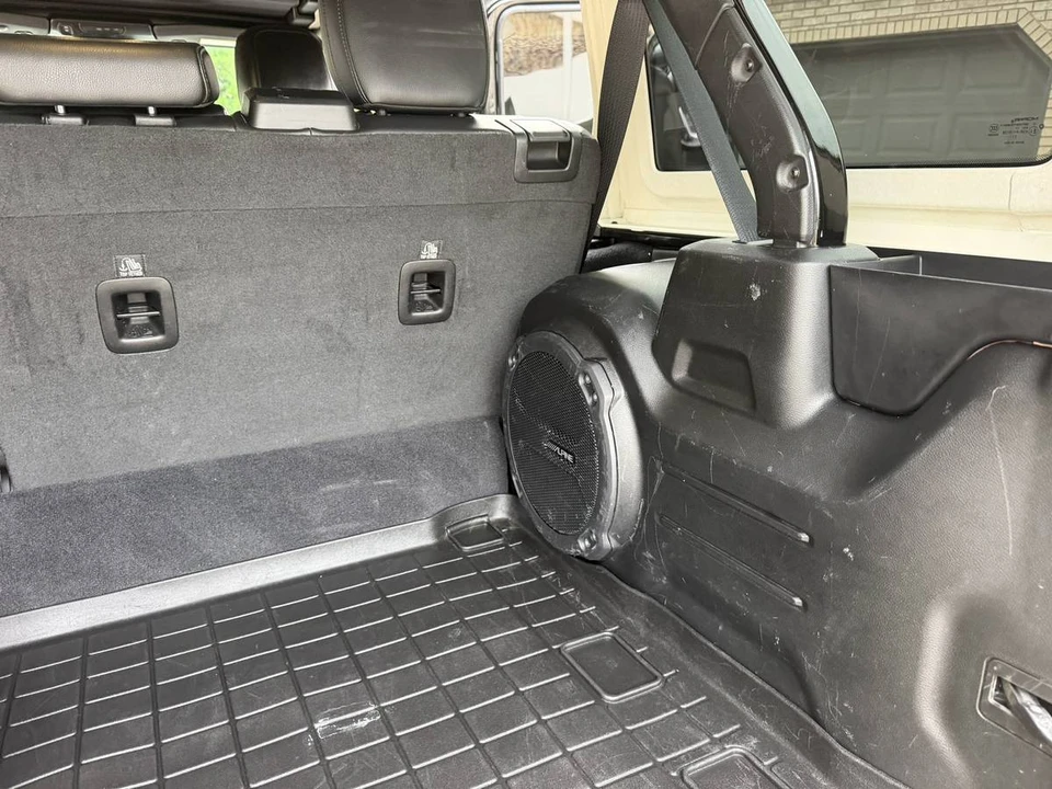 2021 Jeep JL Wrangler - Image 9 of 21