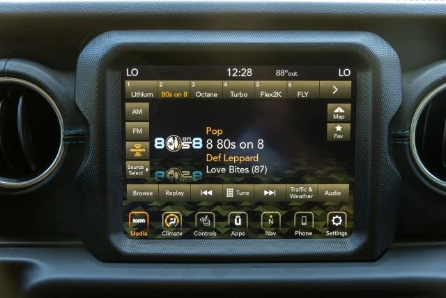 2021 Jeep JL Wrangler - Image 25 of 31