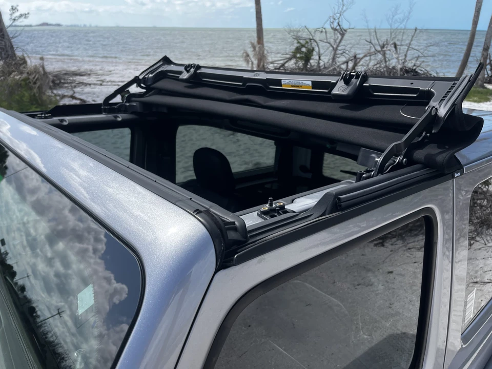 2021 Jeep JL Wrangler - Image 30 of 31