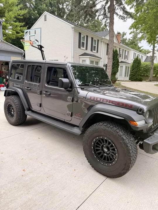 2021 Jeep JL Wrangler - Image 2 of 15