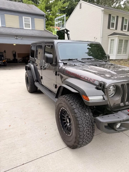 2021 Jeep JL Wrangler - Image 3 of 15
