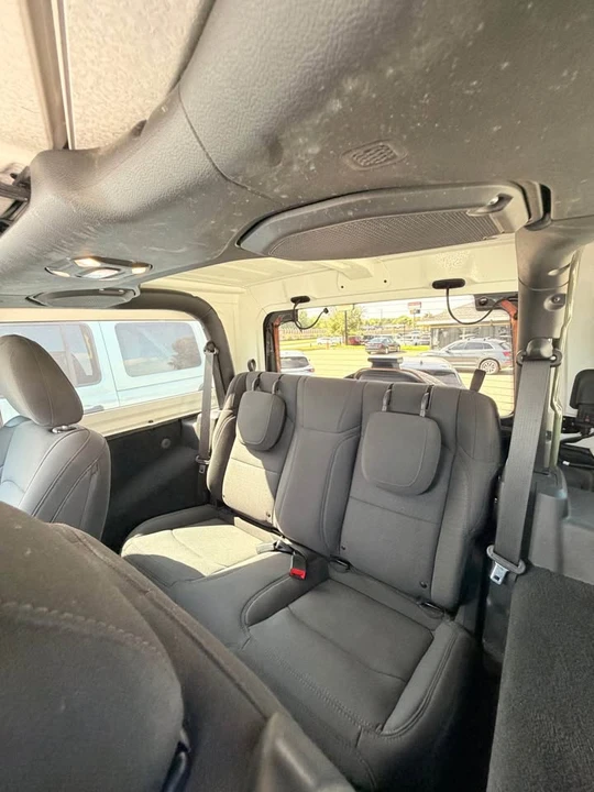 2021 Jeep JL Wrangler - Image 8 of 10