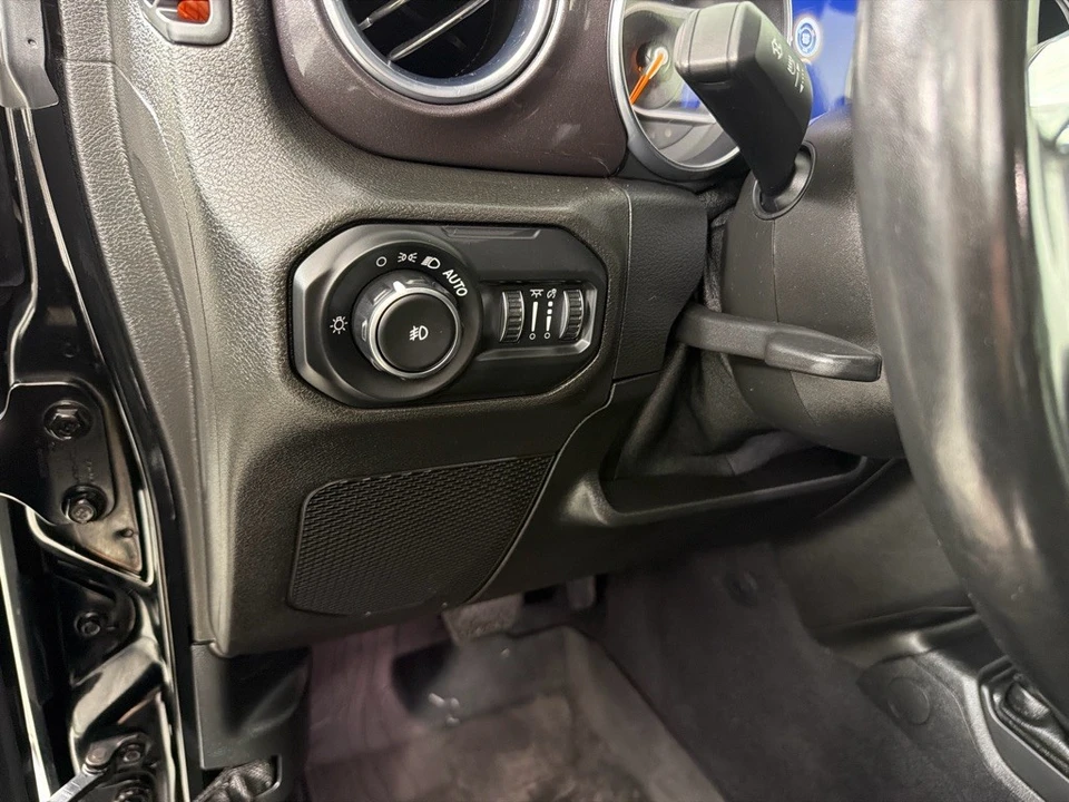 2021 Jeep JL Wrangler - Image 15 of 26