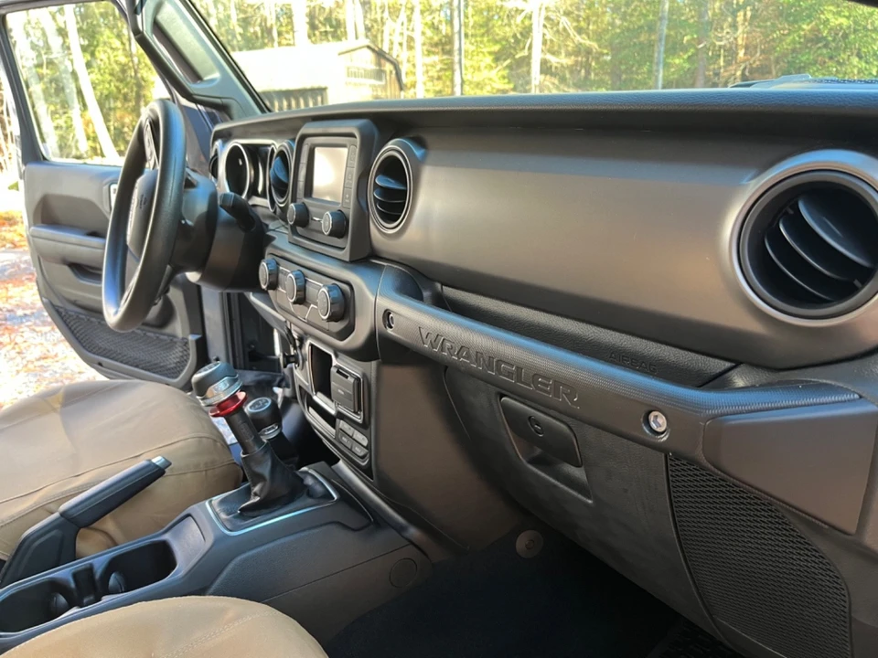2021 Jeep JL Wrangler - Image 19 of 20