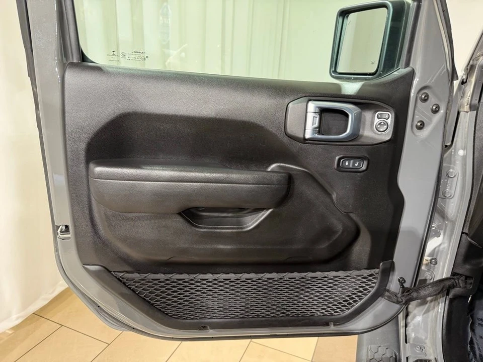 2021 Jeep JL Wrangler - Image 14 of 21