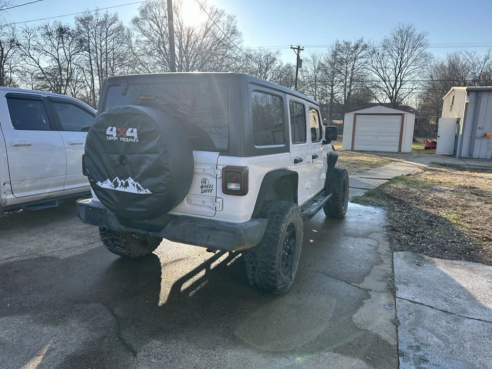 2021 Jeep JL Wrangler - Image 2 of 12