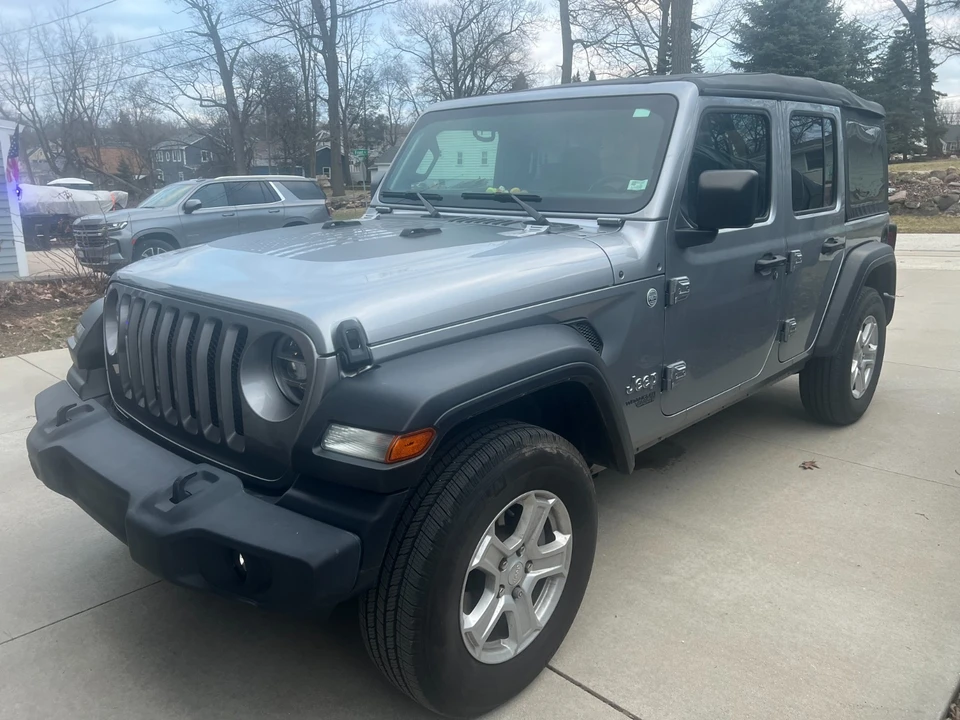 2021 Jeep JL Wrangler - Image 4 of 7