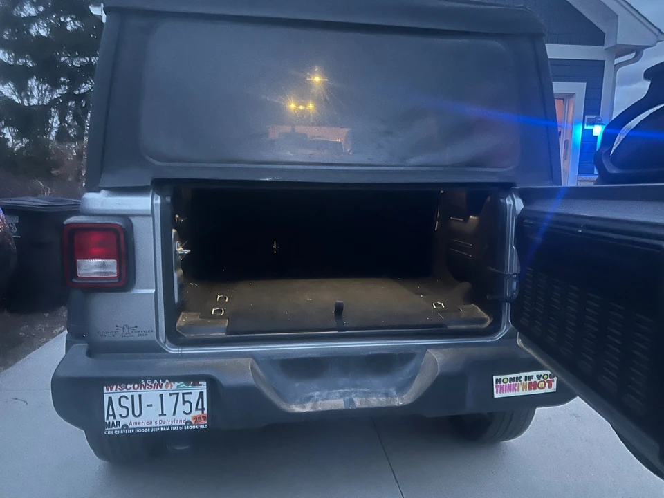 2021 Jeep JL Wrangler - Image 2 of 7