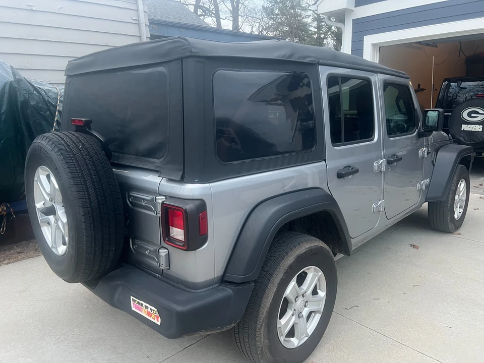 2021 Jeep JL Wrangler - Image 5 of 7