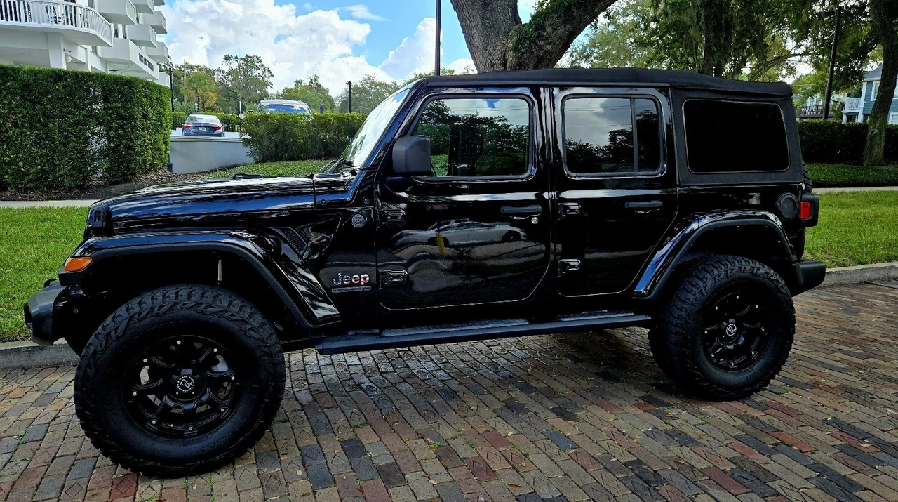 2021 Jeep JL Wrangler - Image 4 of 21