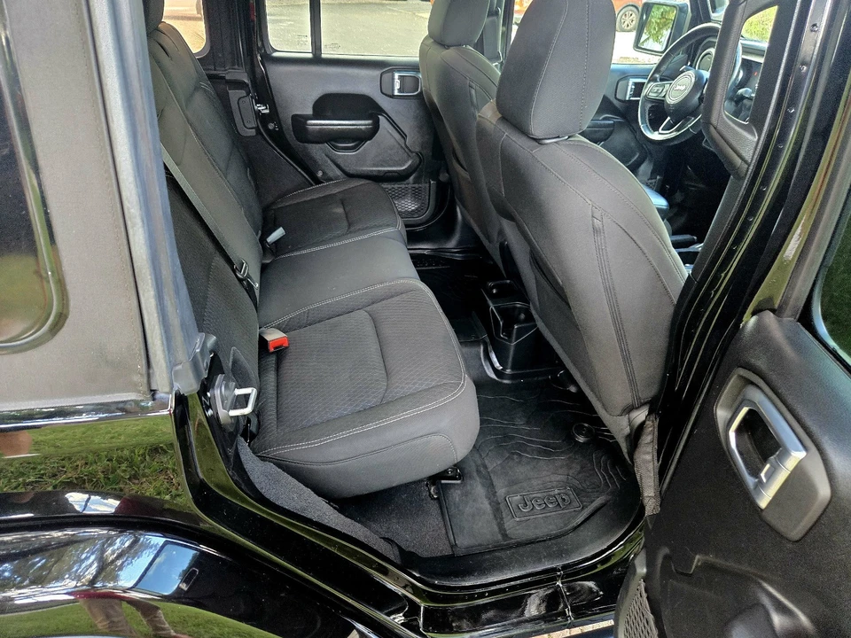 2021 Jeep JL Wrangler - Image 15 of 21