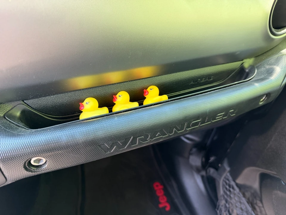 2021 Jeep JL Wrangler - Image 17 of 21