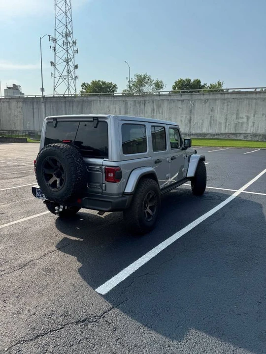 2021 Jeep JL Wrangler - Image 3 of 3