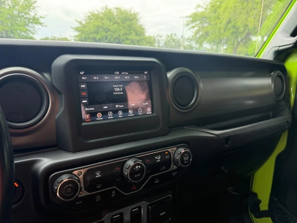 2021 Jeep JL Wrangler - Image 15 of 27