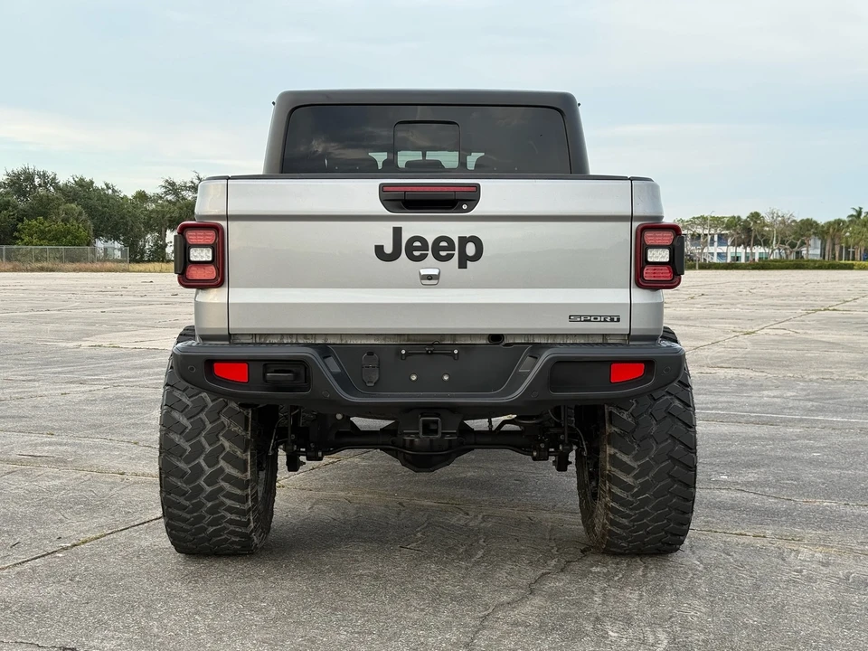 2021 Jeep JL Wrangler - Image 8 of 31