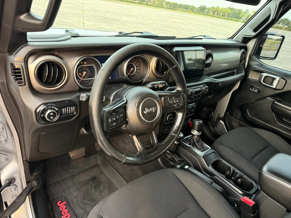 2021 Jeep JL Wrangler - Image 14 of 31