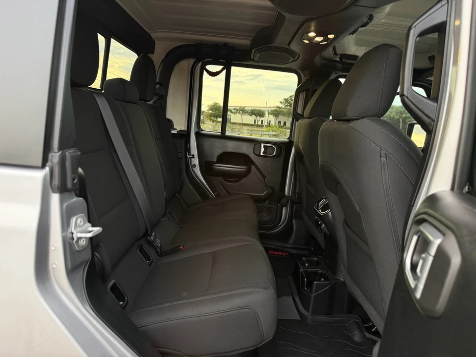2021 Jeep JL Wrangler - Image 18 of 31