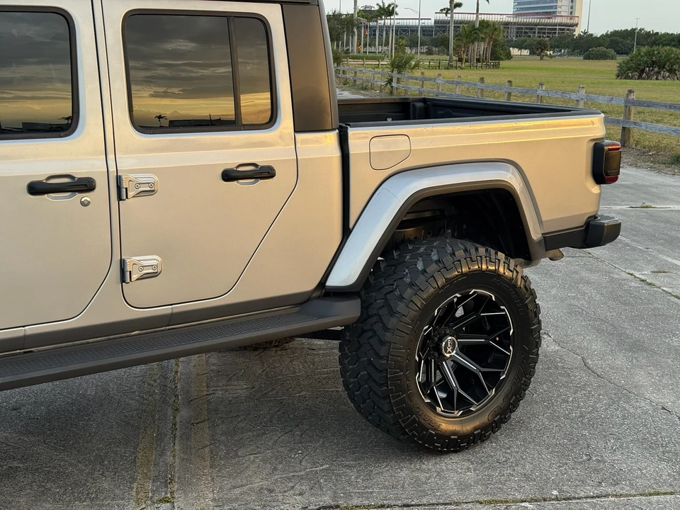 2021 Jeep JL Wrangler - Image 27 of 31