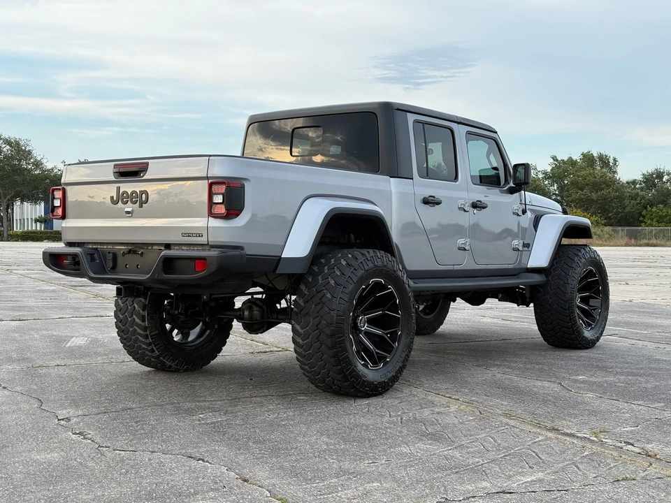 2021 Jeep JL Wrangler - Image 9 of 31