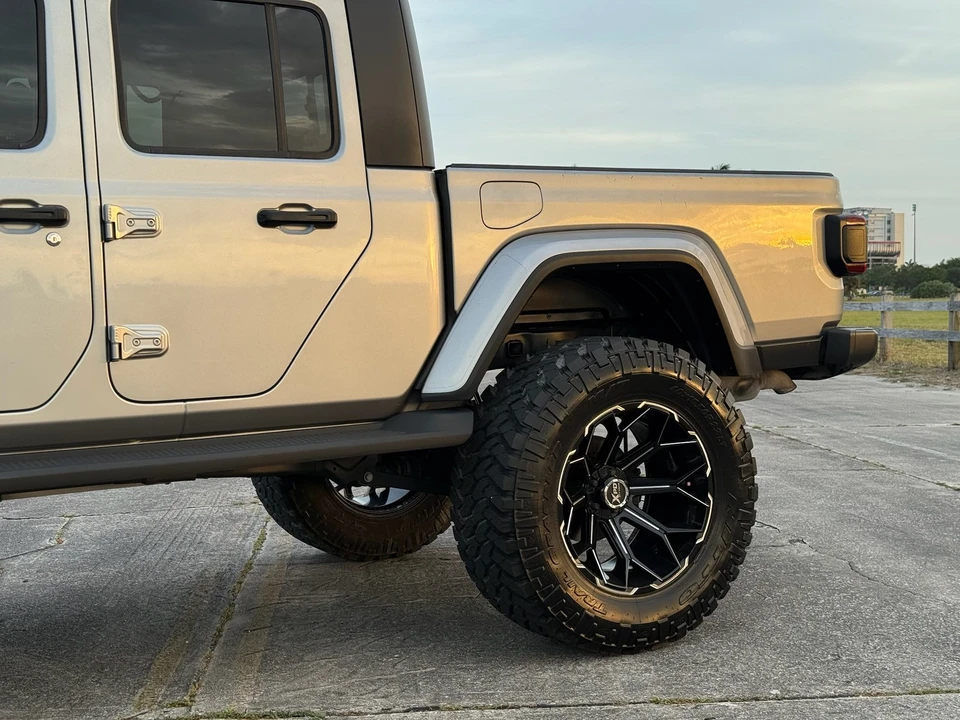 2021 Jeep JL Wrangler - Image 28 of 31