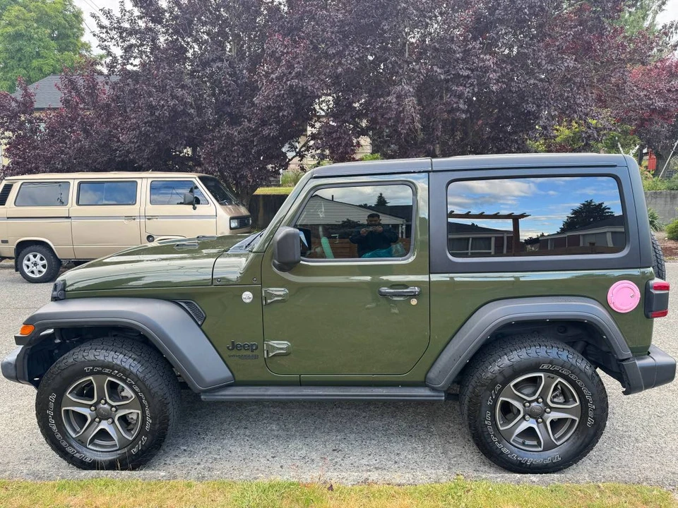 2021 Jeep JL Wrangler - Image 4 of 9