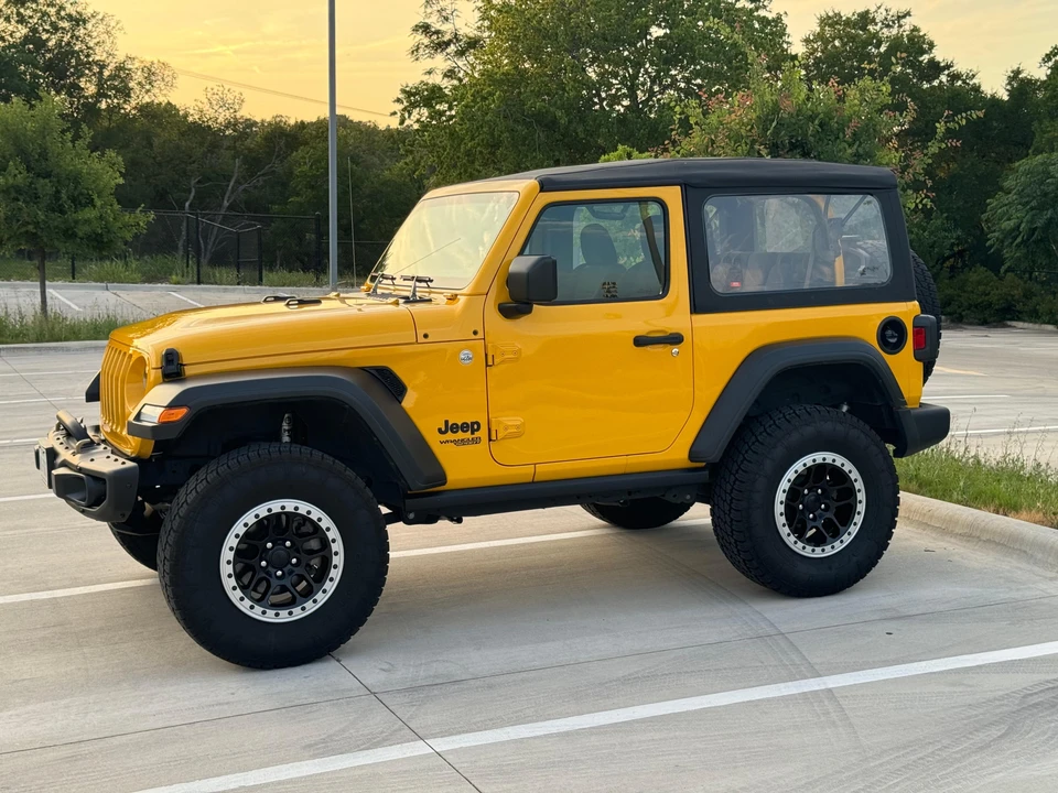 2021 Jeep JL Wrangler - Image 9 of 31