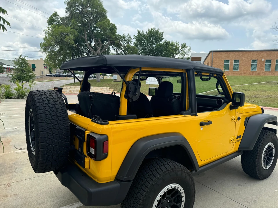 2021 Jeep JL Wrangler - Image 17 of 31