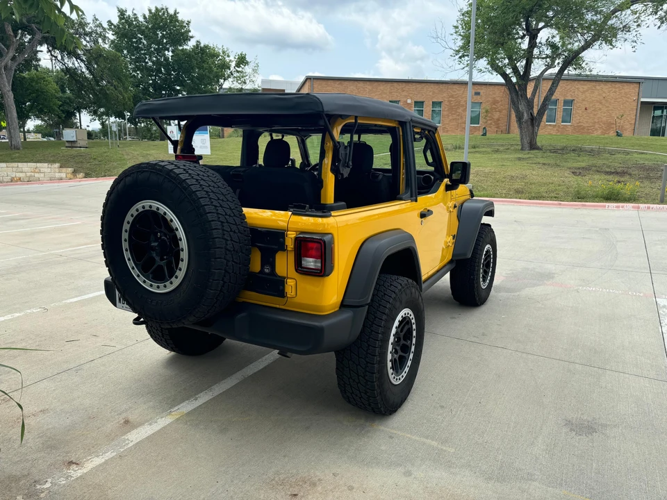 2021 Jeep JL Wrangler - Image 16 of 31
