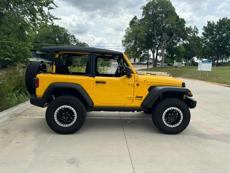 2021 Jeep JL Wrangler - Image 20 of 31