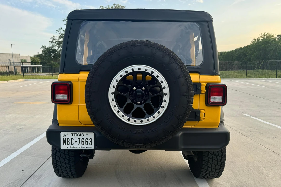 2021 Jeep JL Wrangler - Image 5 of 31