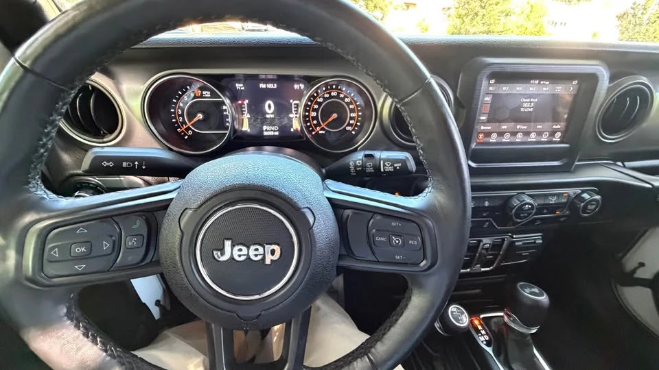 2021 Jeep JL Wrangler - Image 18 of 19