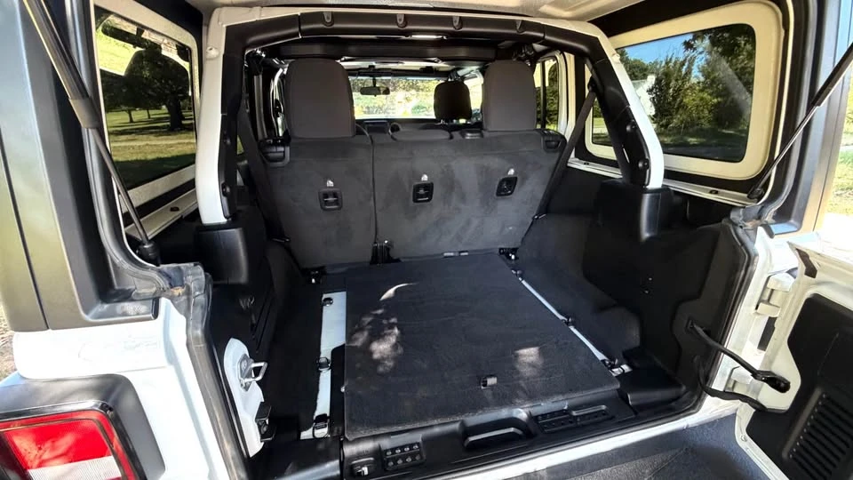 2021 Jeep JL Wrangler - Image 10 of 19