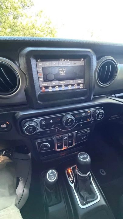 2021 Jeep JL Wrangler - Image 16 of 19