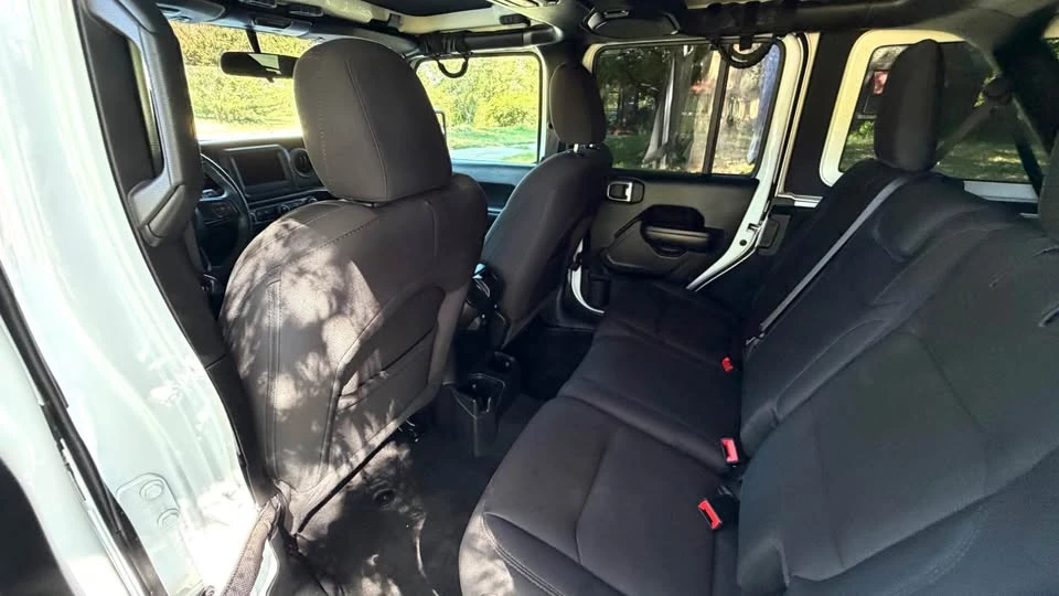 2021 Jeep JL Wrangler - Image 11 of 19