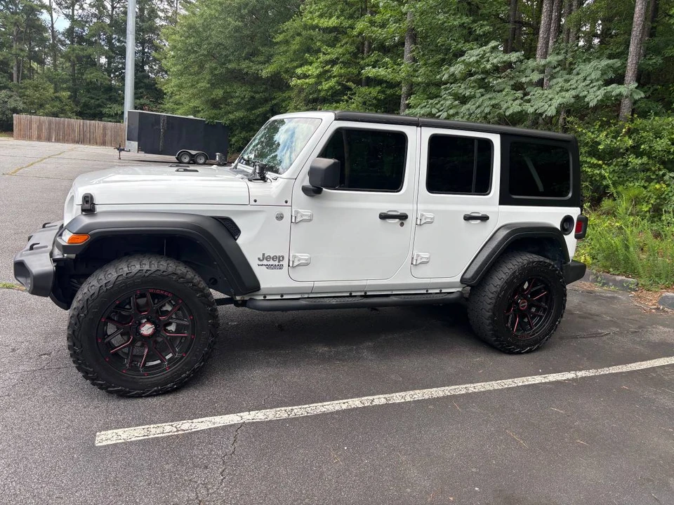 2021 Jeep JL Wrangler - Image 2 of 10