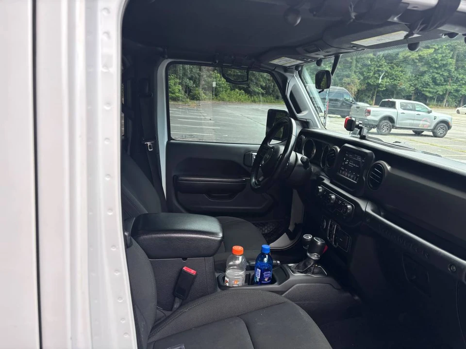 2021 Jeep JL Wrangler - Image 5 of 10