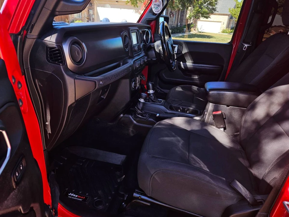 2021 Jeep JL Wrangler - Image 13 of 17