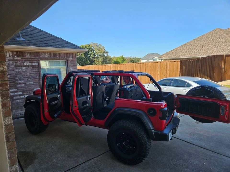 2021 Jeep JL Wrangler - Image 7 of 17