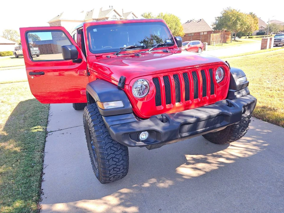 2021 Jeep JL Wrangler - Image 16 of 17