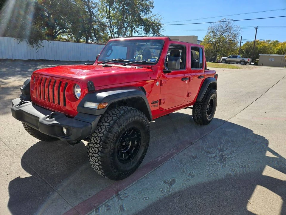 2021 Jeep JL Wrangler - Image 11 of 17