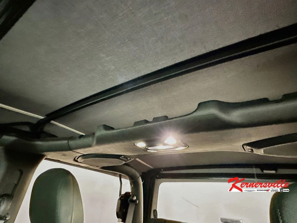 2021 Jeep JL Wrangler - Image 21 of 24