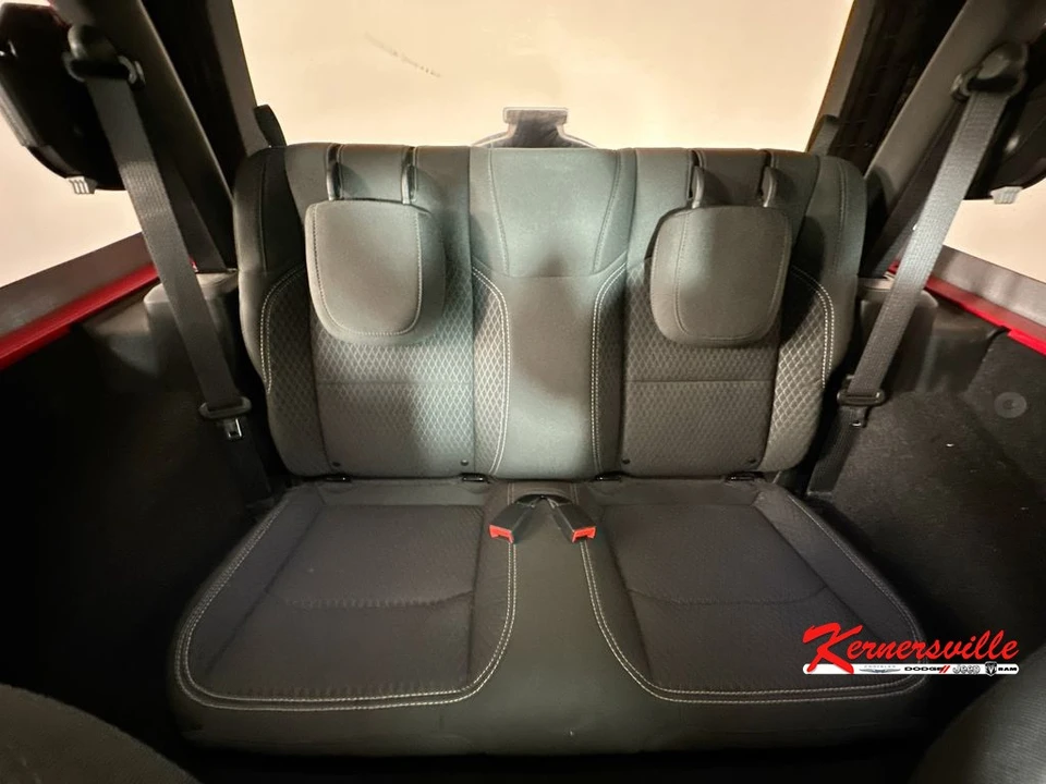 2021 Jeep JL Wrangler - Image 13 of 24