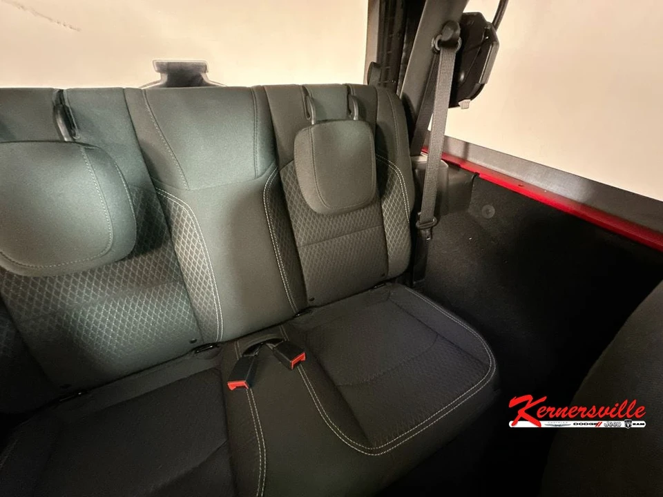 2021 Jeep JL Wrangler - Image 14 of 24
