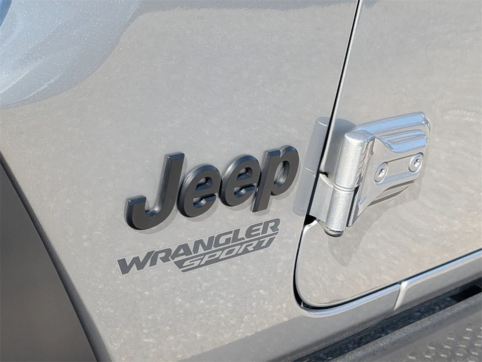 2021 Jeep JL Wrangler - Image 10 of 12