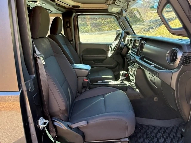 2021 Jeep JL Wrangler - Image 17 of 21