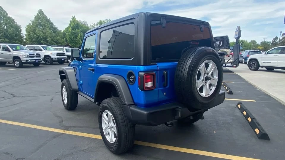 2021 Jeep JL Wrangler - Image 5 of 20