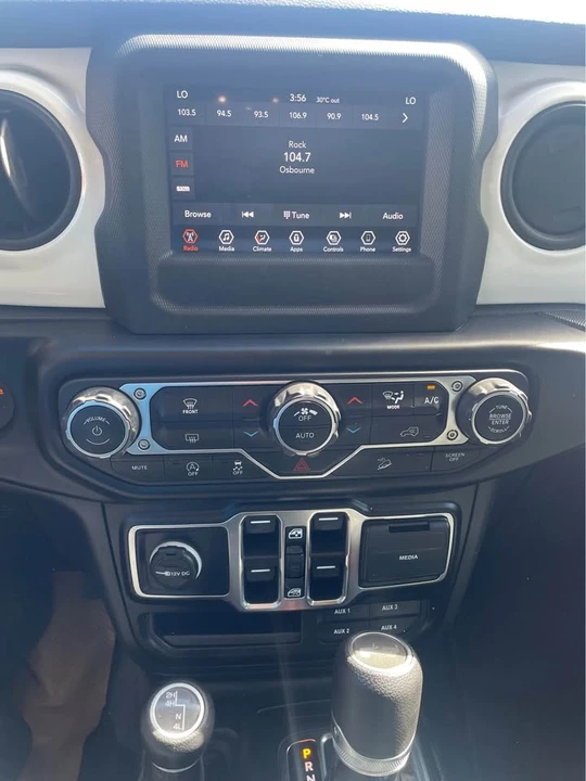 2021 Jeep JL Wrangler - Image 17 of 18