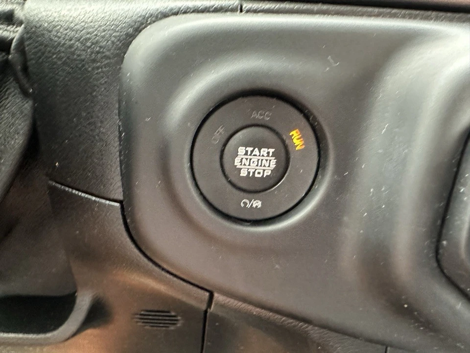 2021 Jeep JL Wrangler - Image 9 of 12