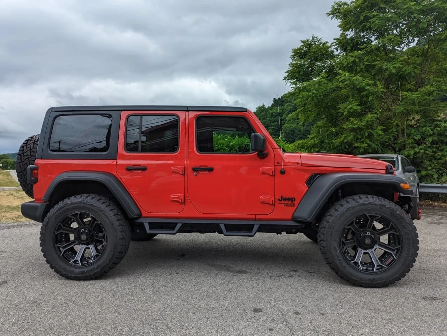 2021 Jeep JL Wrangler - Image 18 of 31